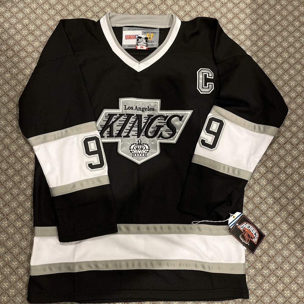 Wayne Gretzky throwback jersey